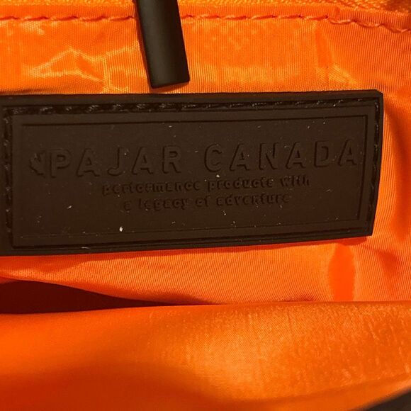 Pajar Canada Nylon Bag Black Adjustable Strap Winter Travel Gorpcore Sporty NWT - Picture 14 of 14